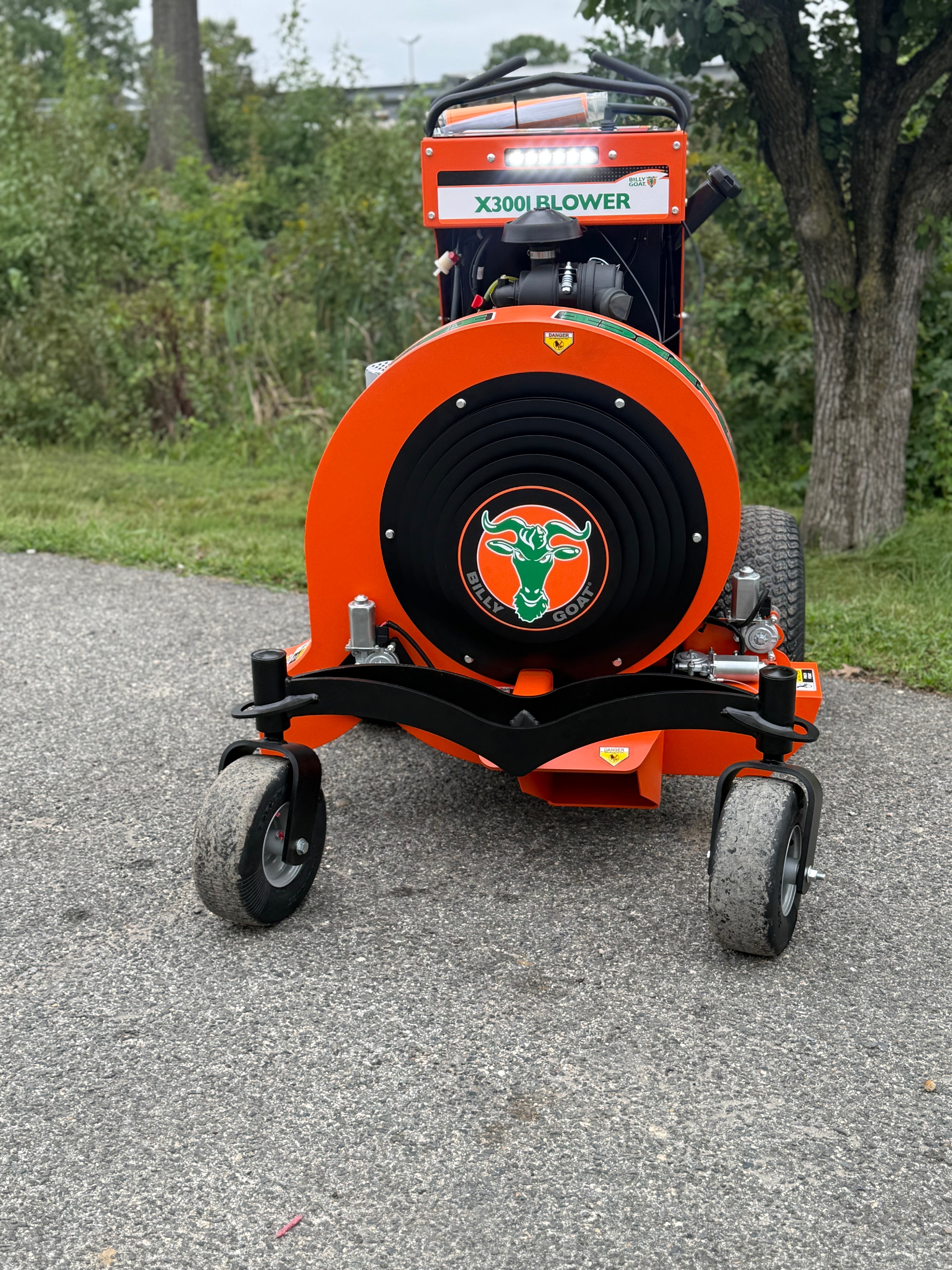 Billy Goat Hurricane X3001 Zero Turn Stand-On Leaf Blower