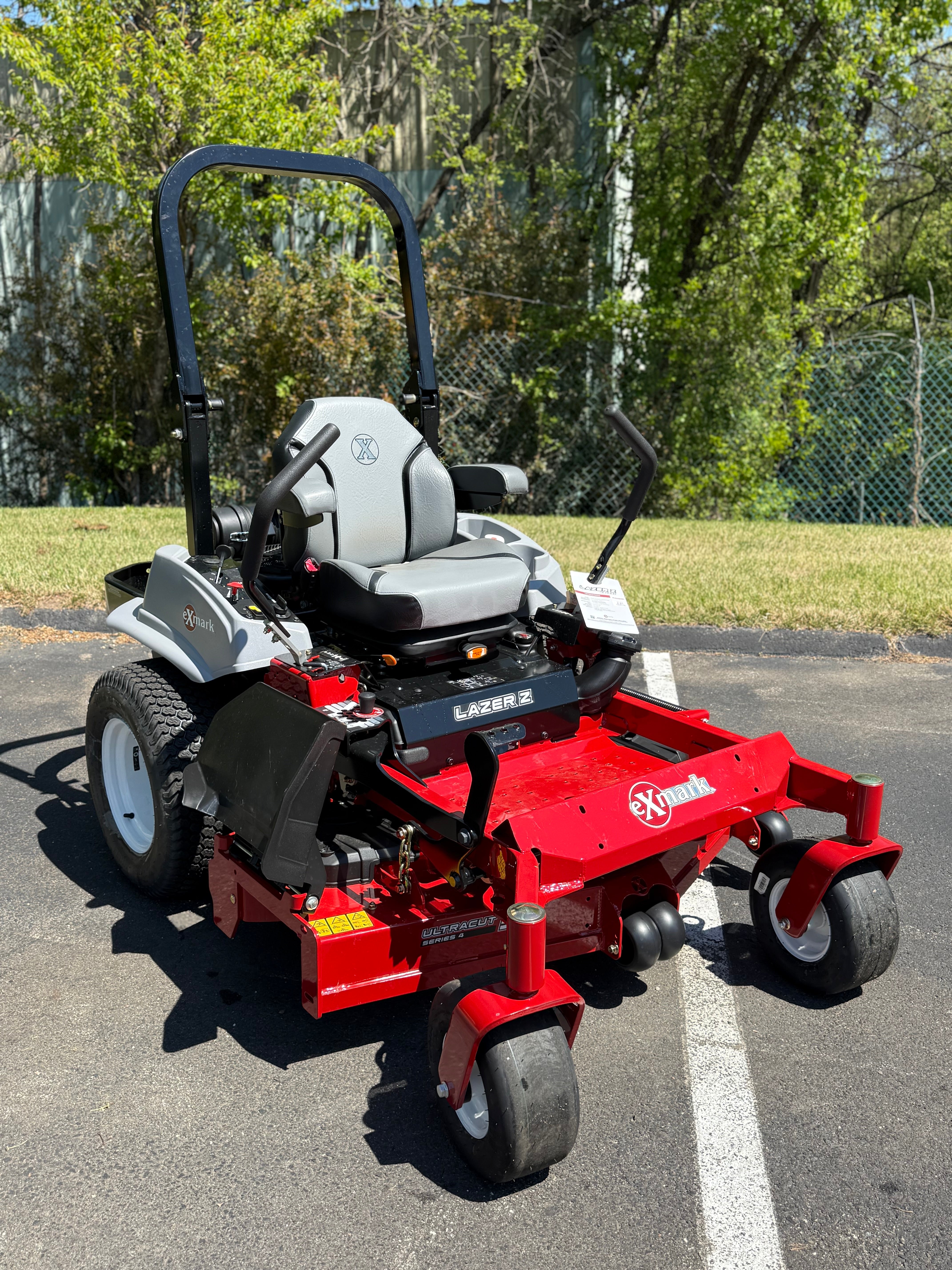 「BACKLASH 白鞣し 赤 」「ソロイスト sj．0005AW21」セット Exmark Lazer Z E-Series with 23.5HP* Kawasaki FX730V Engine and 52