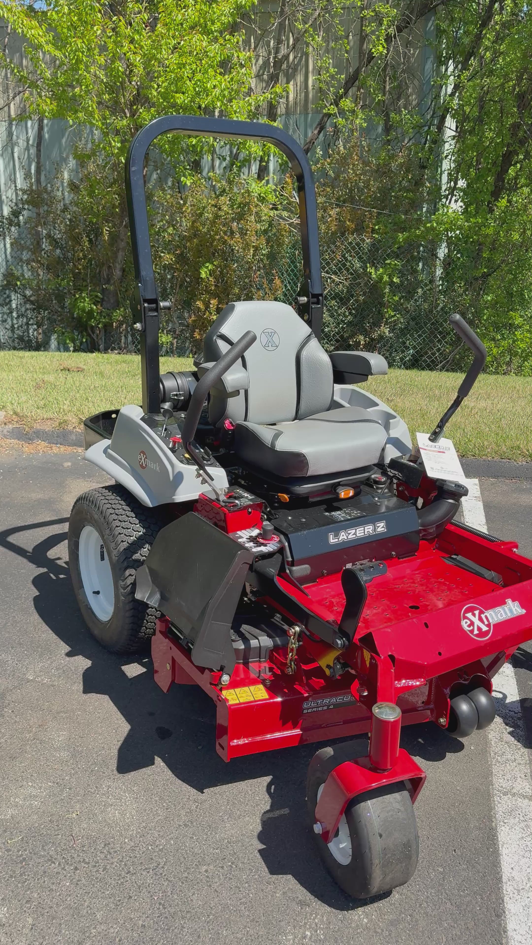 Exmark Lazer Z E-Series with 23.5HP* Kawasaki FX730V Engine and 52